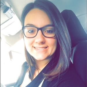 Meet your Posher, Cristina